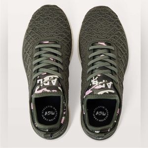 APL Women’s Techloom Phantom Sneaker Camo Fatigue / Pristine / Soft Pink